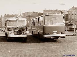 Kt korszak egyms mellett, Ikarusz 620 -GA 95-40- s Ikarusz 260 -GC 47-84, a Moszkva tren 1975-ben.